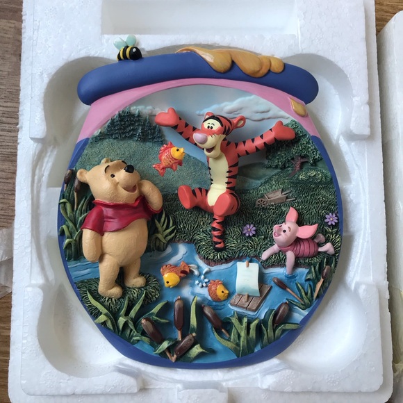 Disney Winnie the Pooh “Pooh’s Hunnypot Adventures” 3d Plate Set - Bradford Ex. - Picture 2 of 14